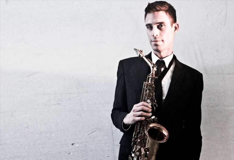 DJ en saxofonist als professioneel duo